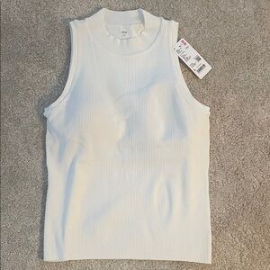 Uniqlo White Ribbed built in bra Tank Top